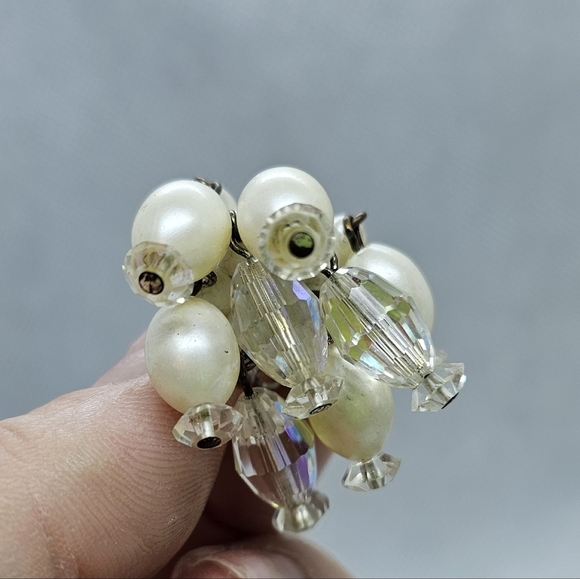 Vintage Laguna Clip On Earrings - Picture 6 of 6